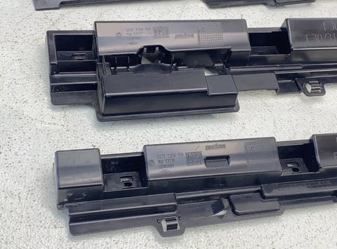 2012-2019 BMW F30 3 Series Right Rocker Panel Skirt Bracket Support Ledge Set USED F30 PARTS(ONLY PICKUP)