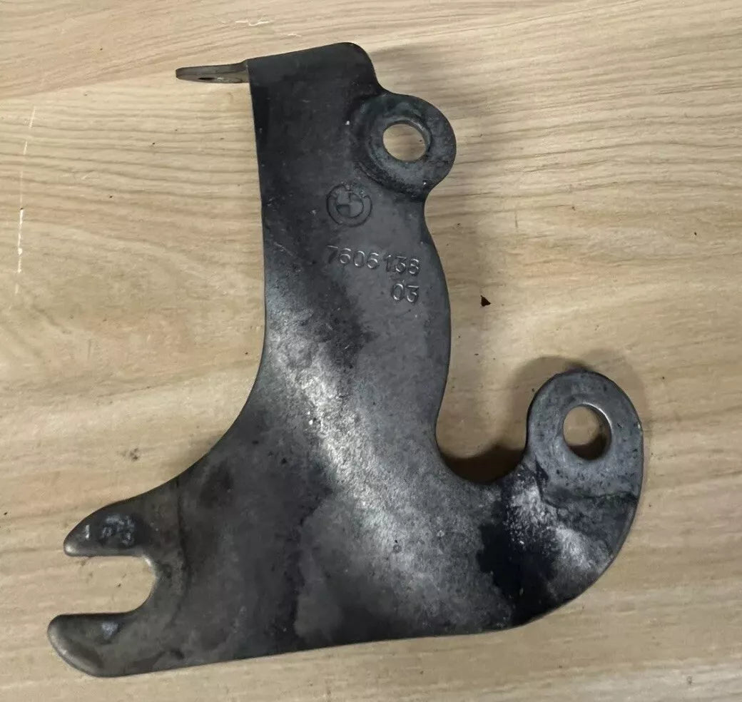 2017 BMW 428i 435i 335xi 335i F36 CAT Front Exhaust Holder Bracket 760613803 USED F30 PARTS(ONLY PICKUP)