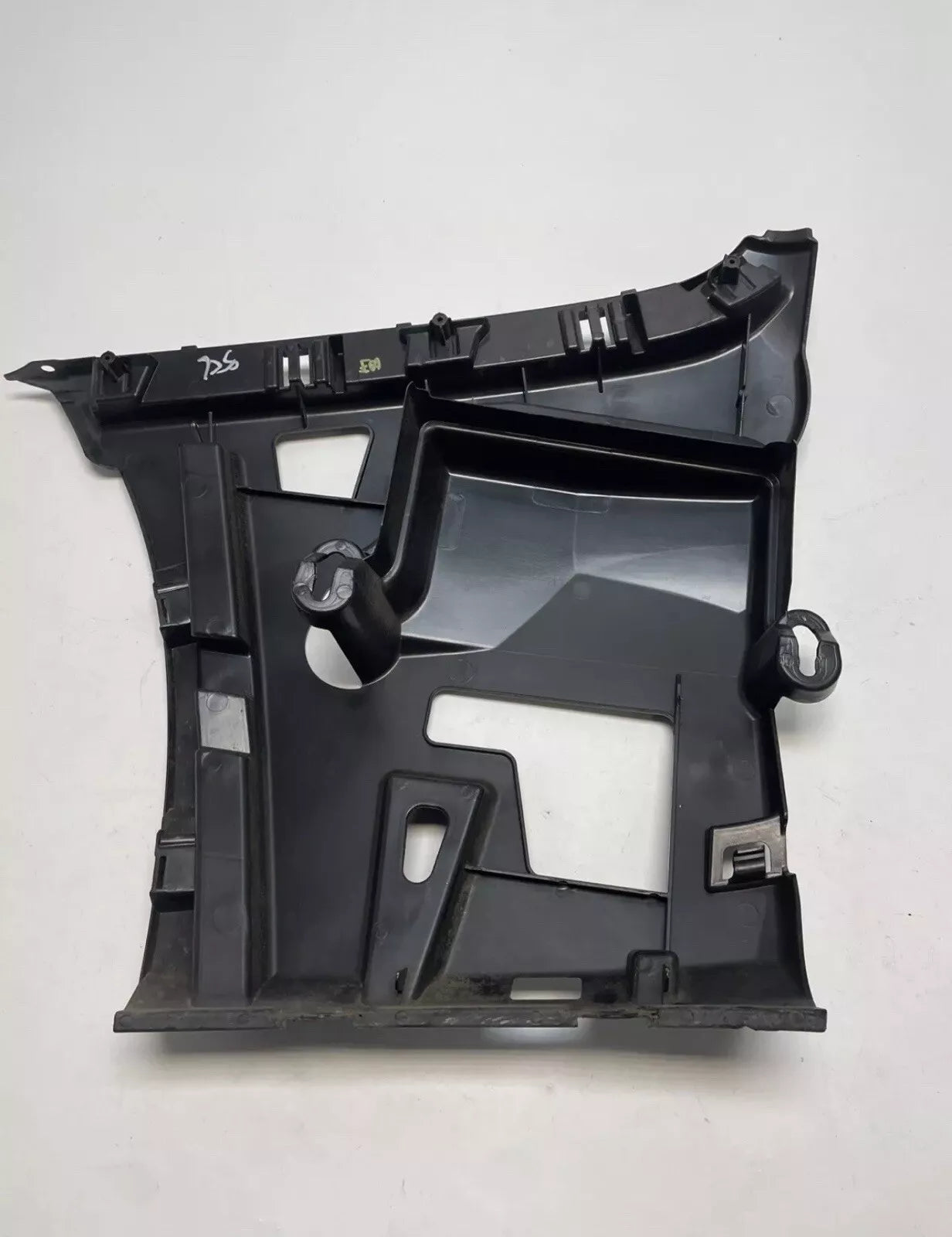 2012-2018 BMW F30 328i Rear Right Bumper Mount Bracket Holder Support OEM USED F30 PARTS(ONLY PICKUP)