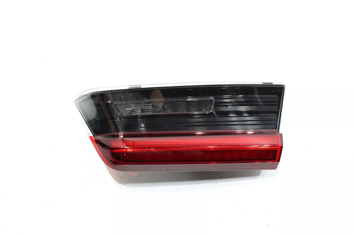 BMW 330i 330e G20 REAR RIGHT PASSENGER SIDE INNER TAILLIGHT LIGHT LAMP OEM 19-21