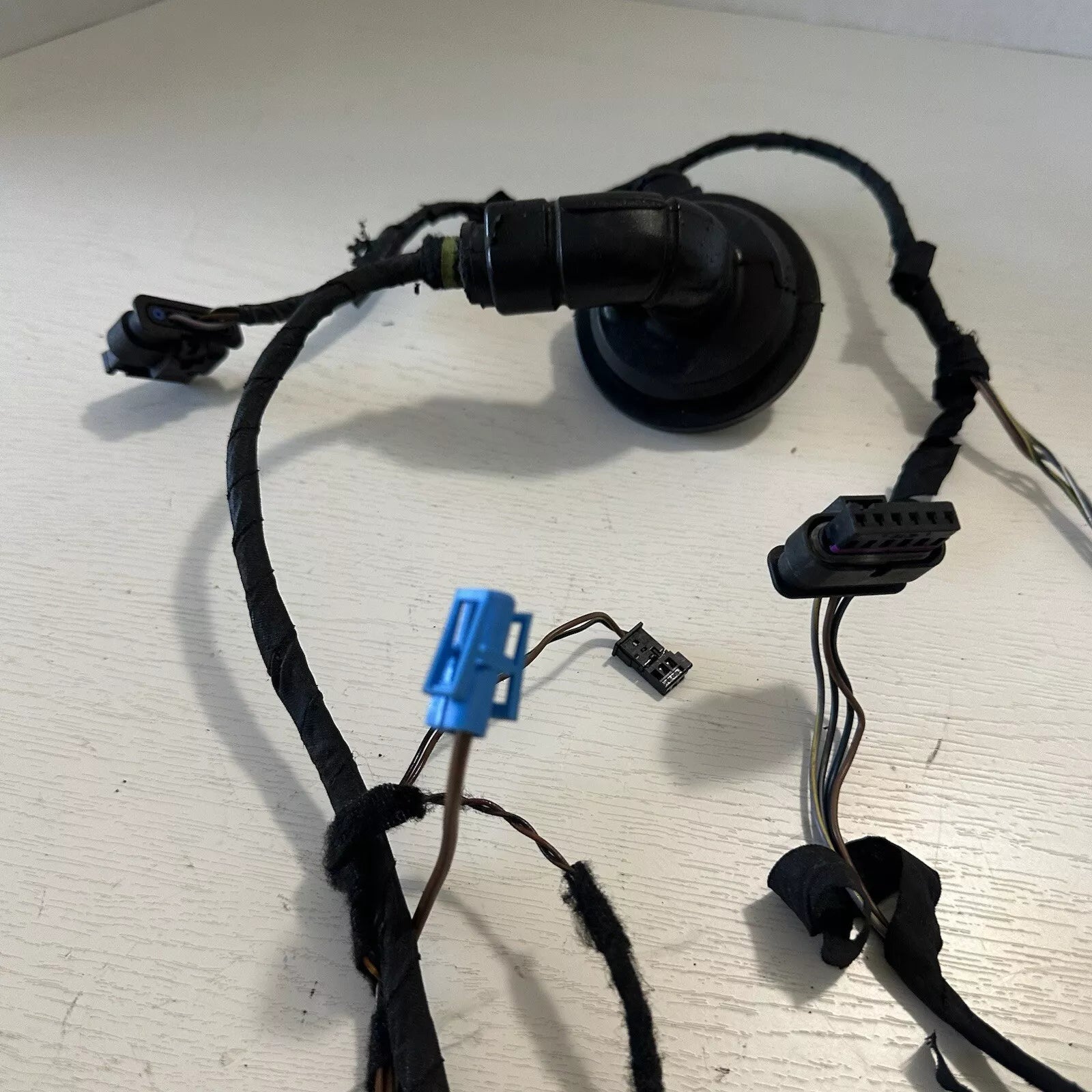 12-18 BMW F30 F34 F32 F33 REAR PARKING DISTANCE SONIC SENSOR HARNESS PDC OEM USED F30 PARTS(ONLY PICKUP)
