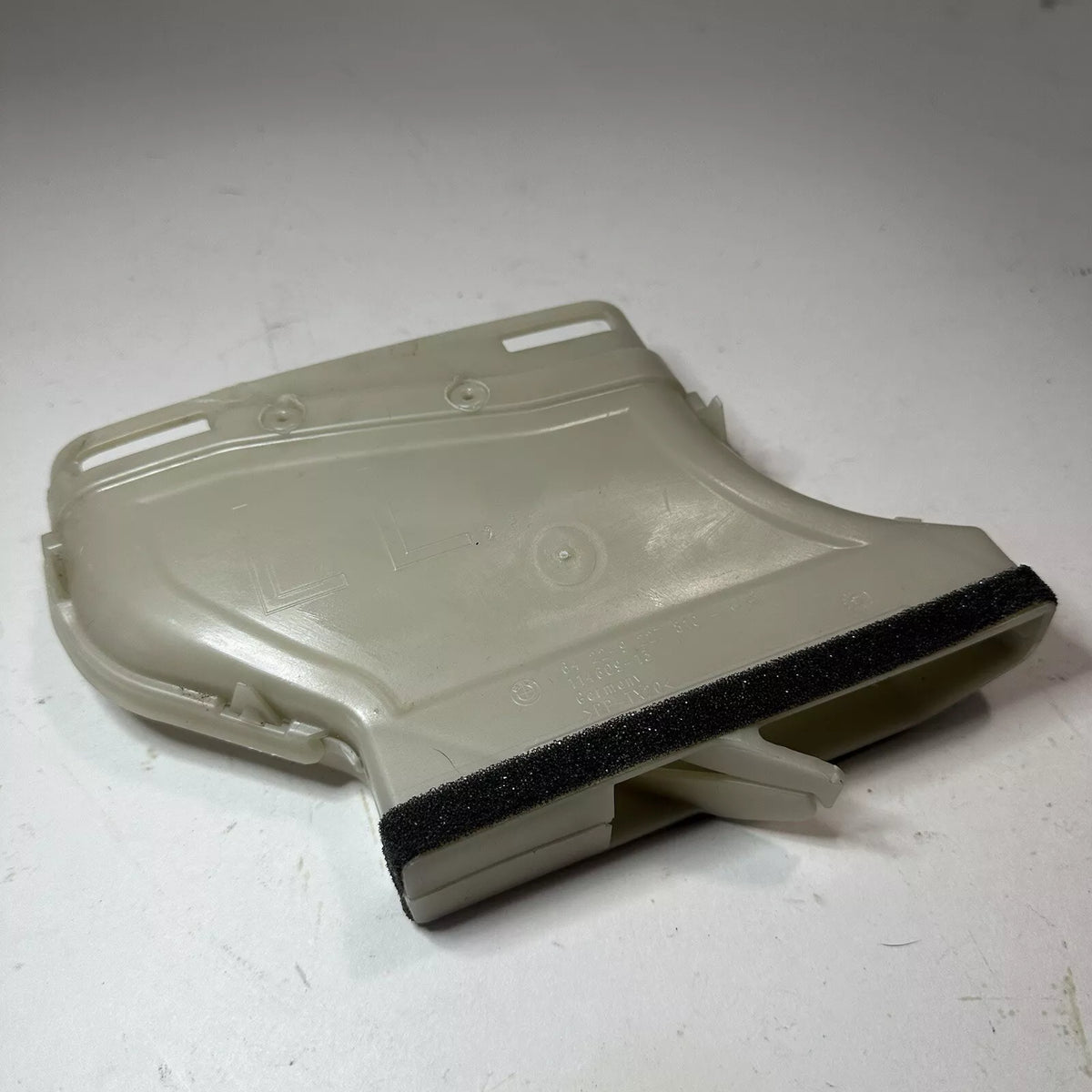 2015-2016 BMW 428I F36 GRAN COUPE REAR FOOTWELL AC HEATER DUCT TUBE ADAPTER OEM USED F30 PARTS(ONLY PICKUP)
