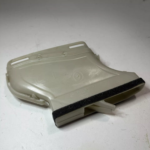 2015-2016 BMW 428I F36 GRAN COUPE REAR FOOTWELL AC HEATER DUCT TUBE ADAPTER OEM USED F30 PARTS(ONLY PICKUP)